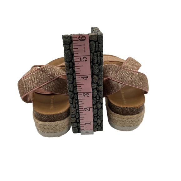 Madden Girl Rose Gold Shimmer Jimmie Platform Espadrille Sandals Size 3 Girl’s - Picture 9 of 10